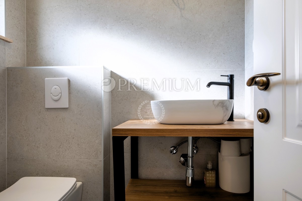 Klimno, casa indipendente con vista panoramica