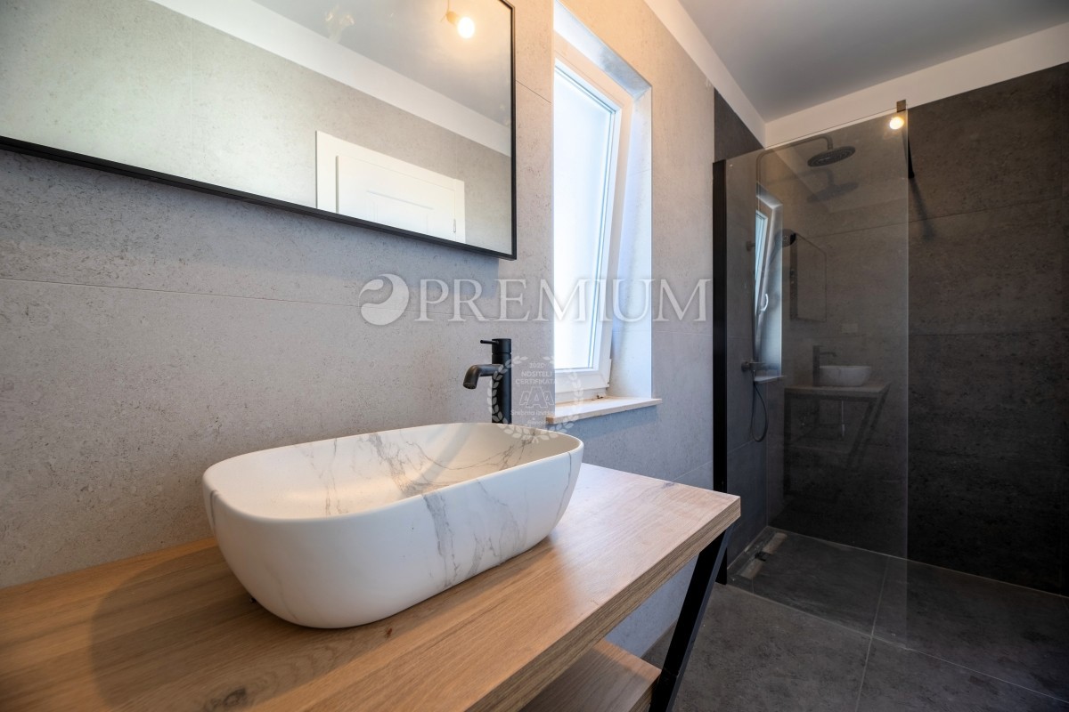 Klimno, casa indipendente con vista panoramica