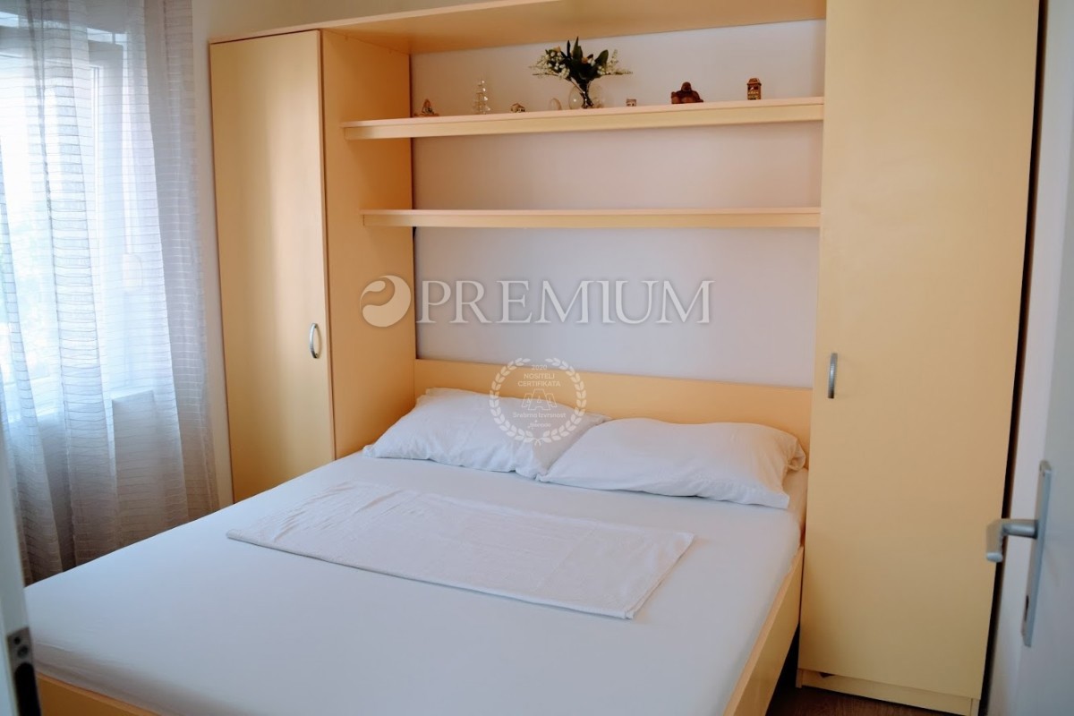 Soline, Casa Bifamiliare a Solo 100 Metri dal Mare!