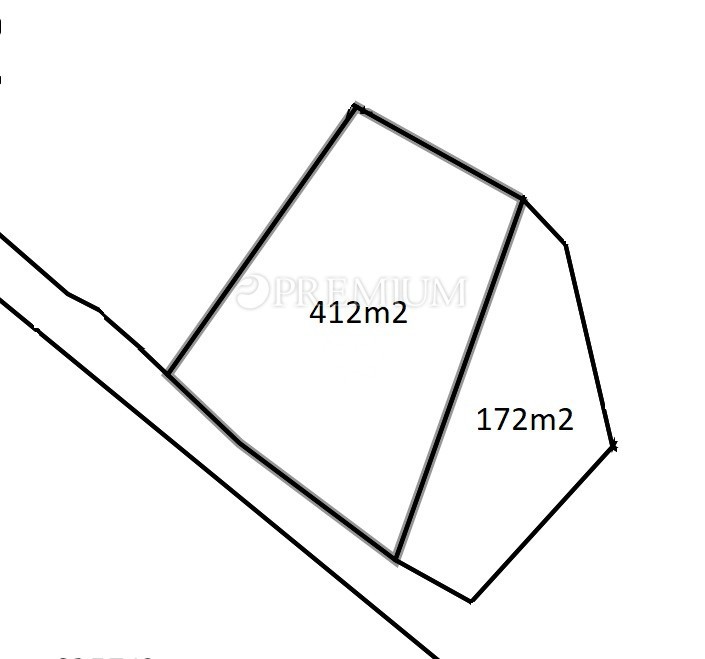 Baia Soline, terreno edificabile, a 1 km dal mare!