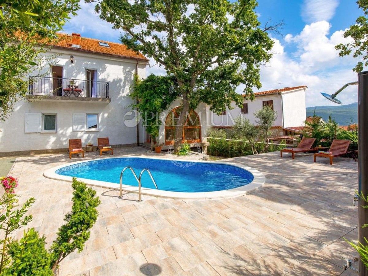 Punat, dintorni, casa indipendente con piscina!