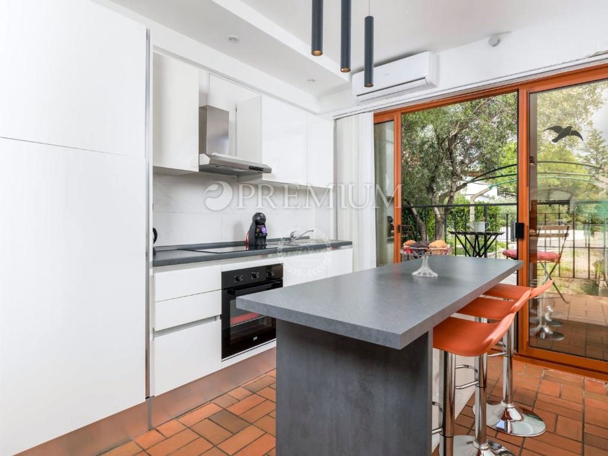 Punat, dintorni, casa indipendente con piscina!