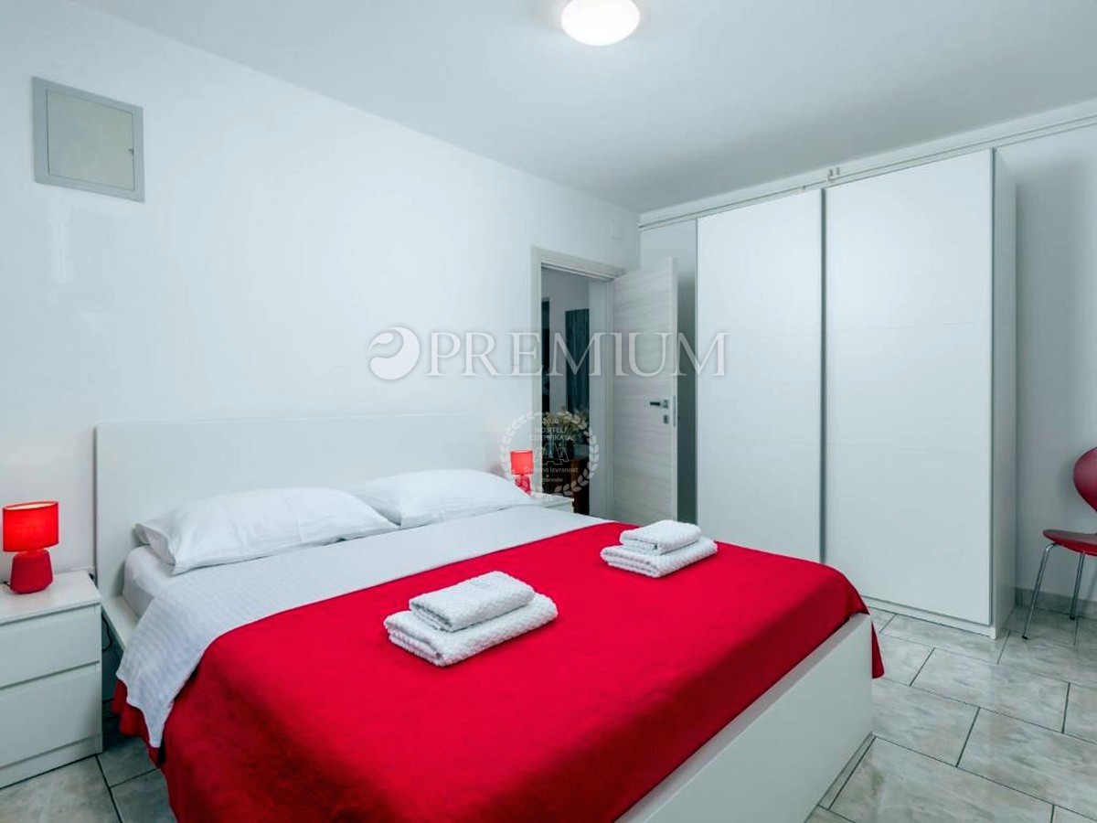 Punat, dintorni, casa indipendente con piscina!