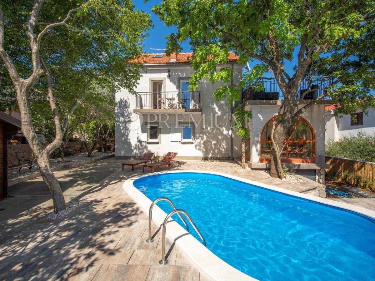 Punat, dintorni, casa indipendente con piscina!