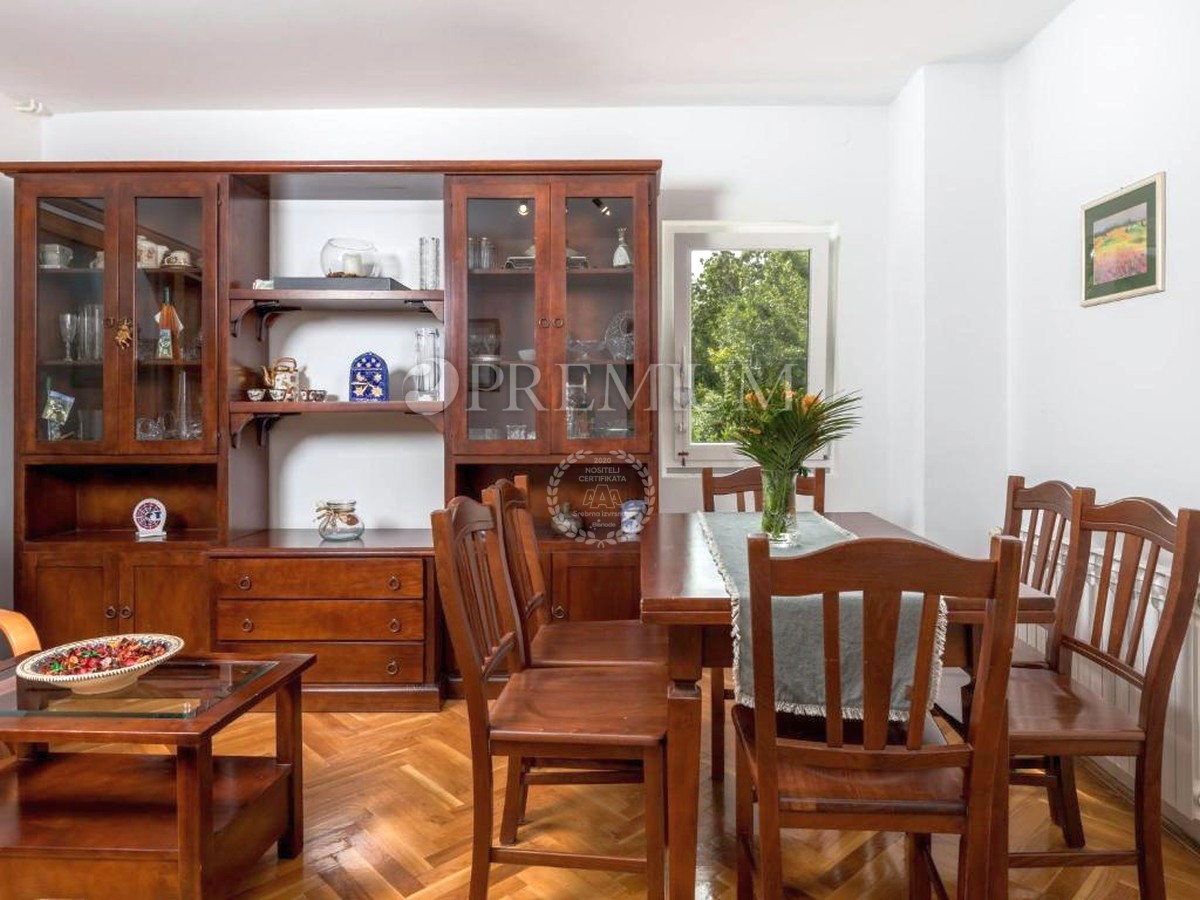 Punat, dintorni, casa indipendente con piscina!