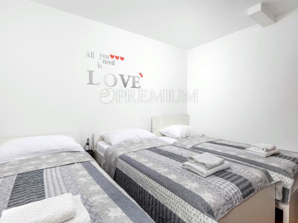 Punat, dintorni, casa indipendente con piscina!