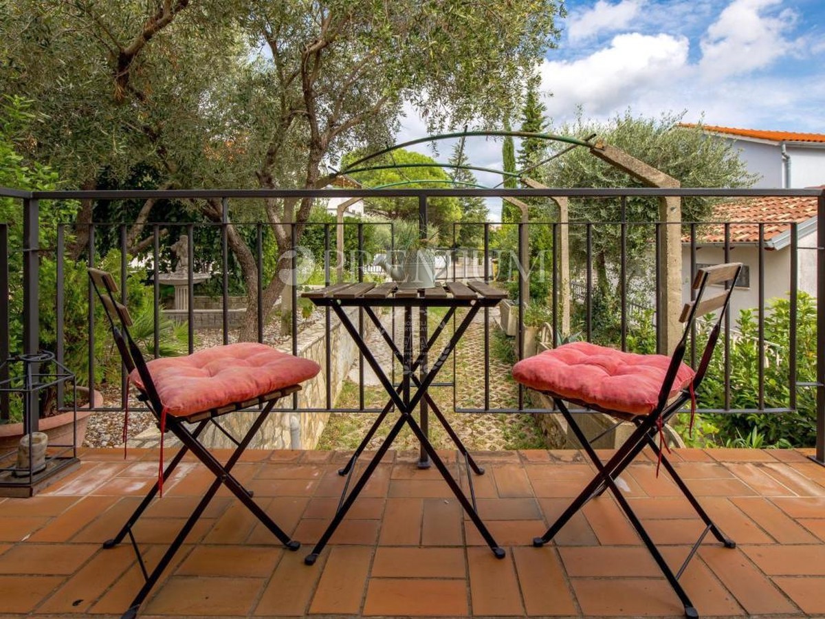 Punat, dintorni, casa indipendente con piscina!