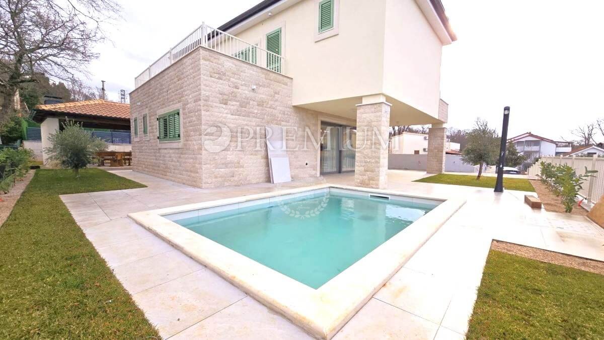 Malinska, casa di nuova costruzione con piscina!