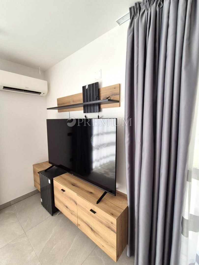 Malinska, casa di nuova costruzione con piscina!