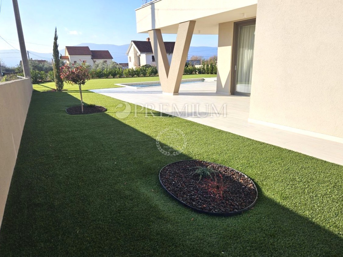 Krk, nuova casa indipendente con piscina!