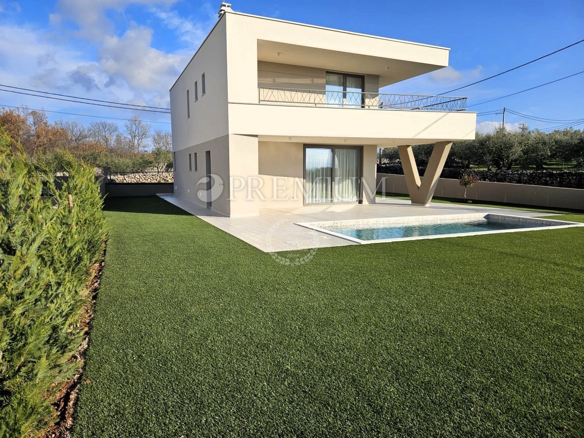 Krk, nuova casa indipendente con piscina!