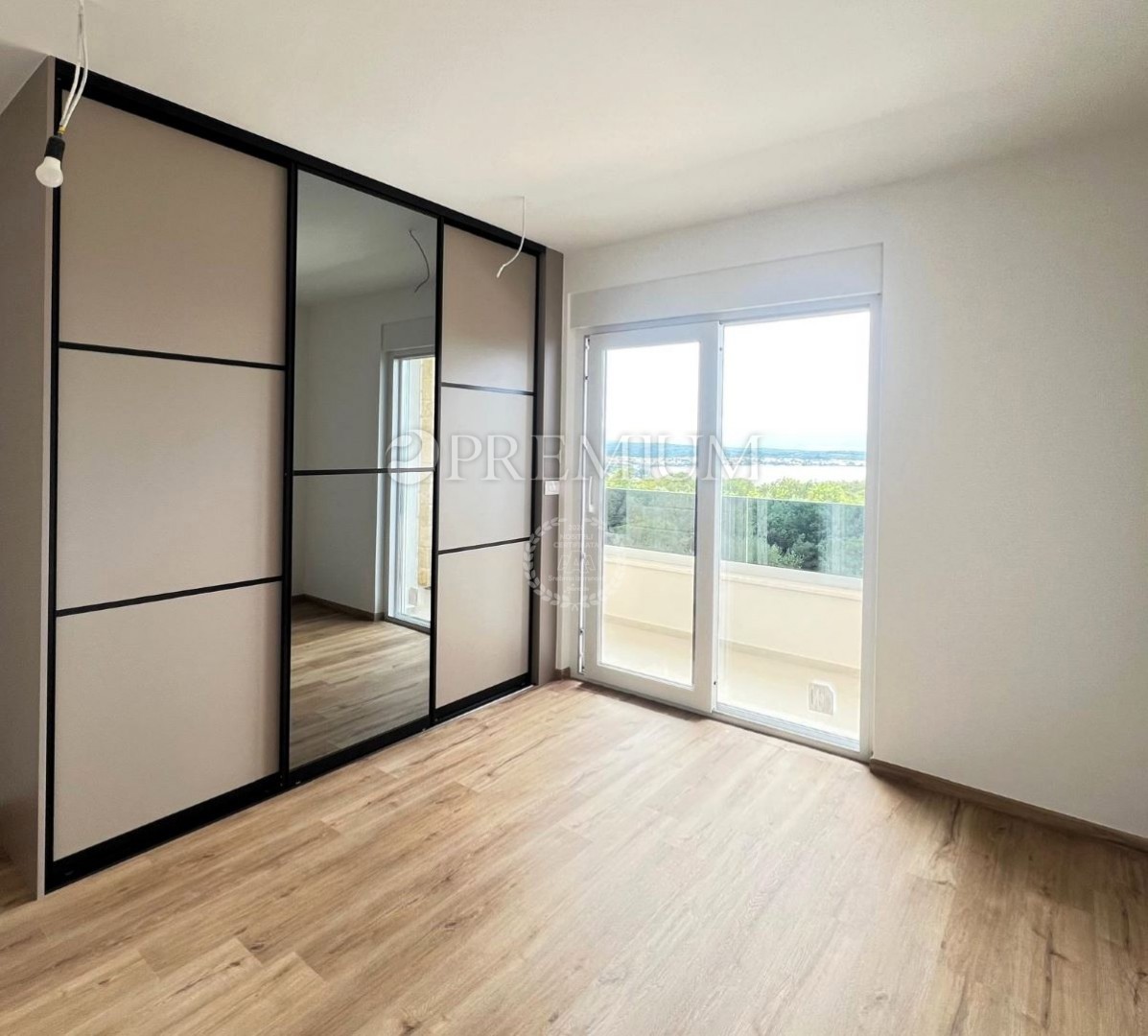 Malinska, in vendita, nuova casa con piscina e vista mare! 