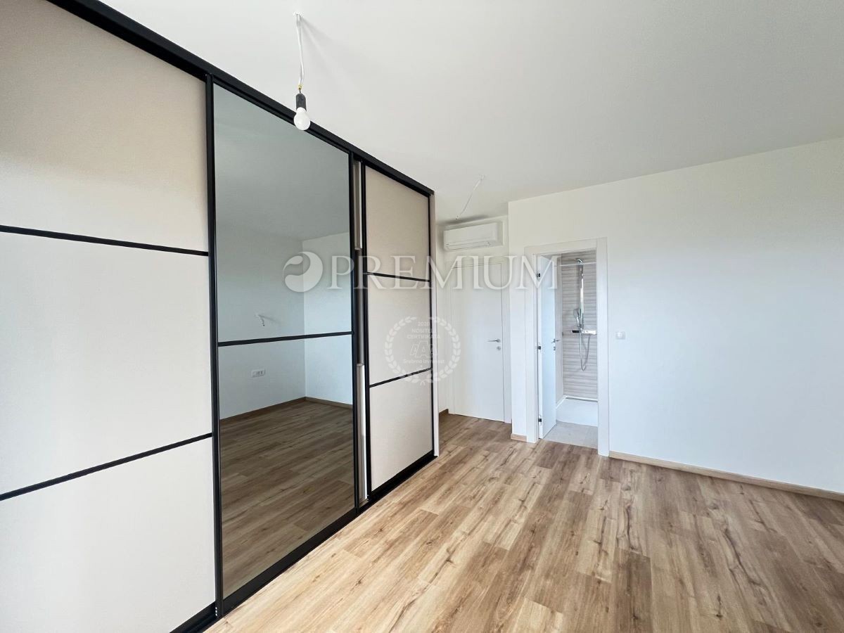 Malinska, in vendita, nuova casa con piscina e vista mare! 