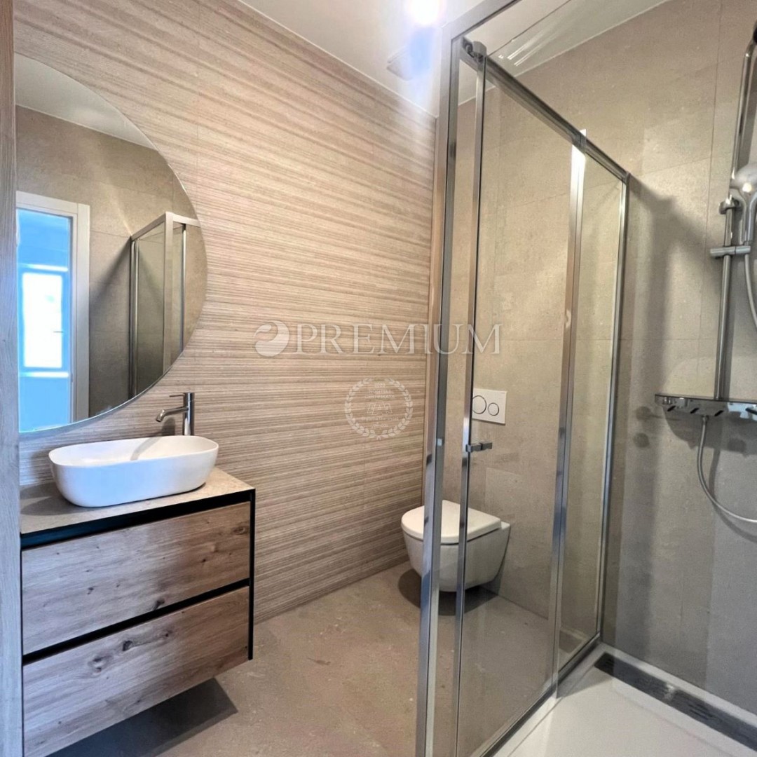 Malinska, in vendita, nuova casa con piscina e vista mare! 