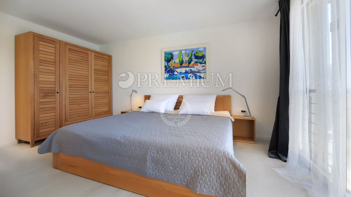 Malinska, lussuosa casa con piscina e vista mare