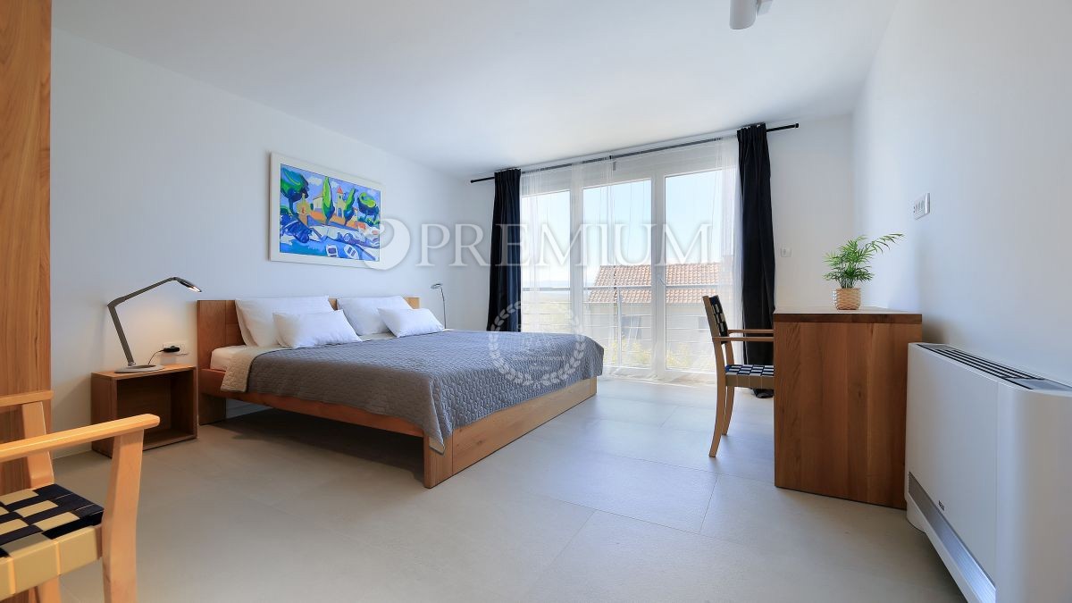 Malinska, lussuosa casa con piscina e vista mare