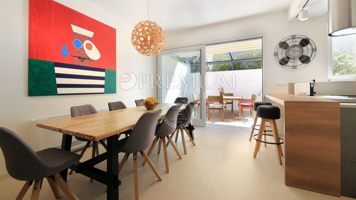 Malinska, lussuosa casa con piscina e vista mare