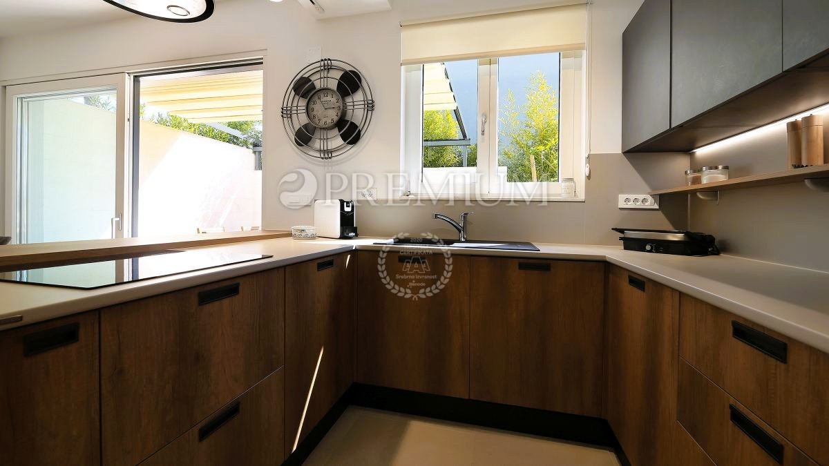 Malinska, lussuosa casa con piscina e vista mare