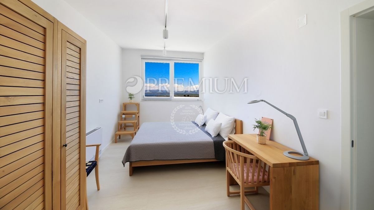 Malinska, lussuosa casa con piscina e vista mare