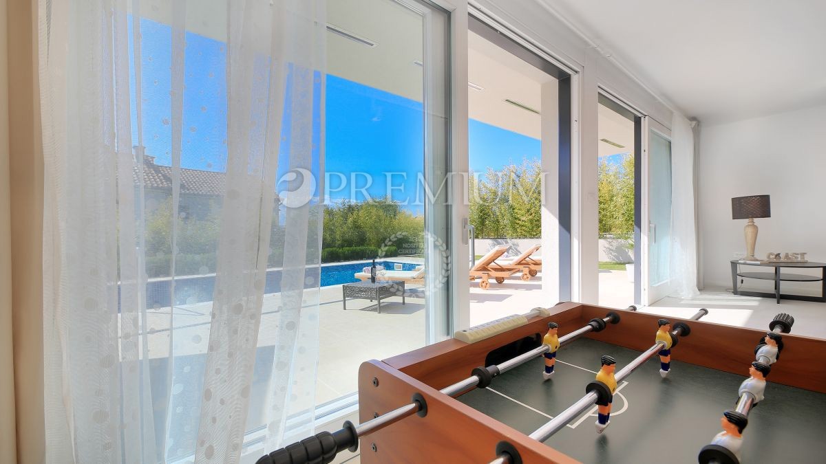 Malinska, lussuosa casa con piscina e vista mare