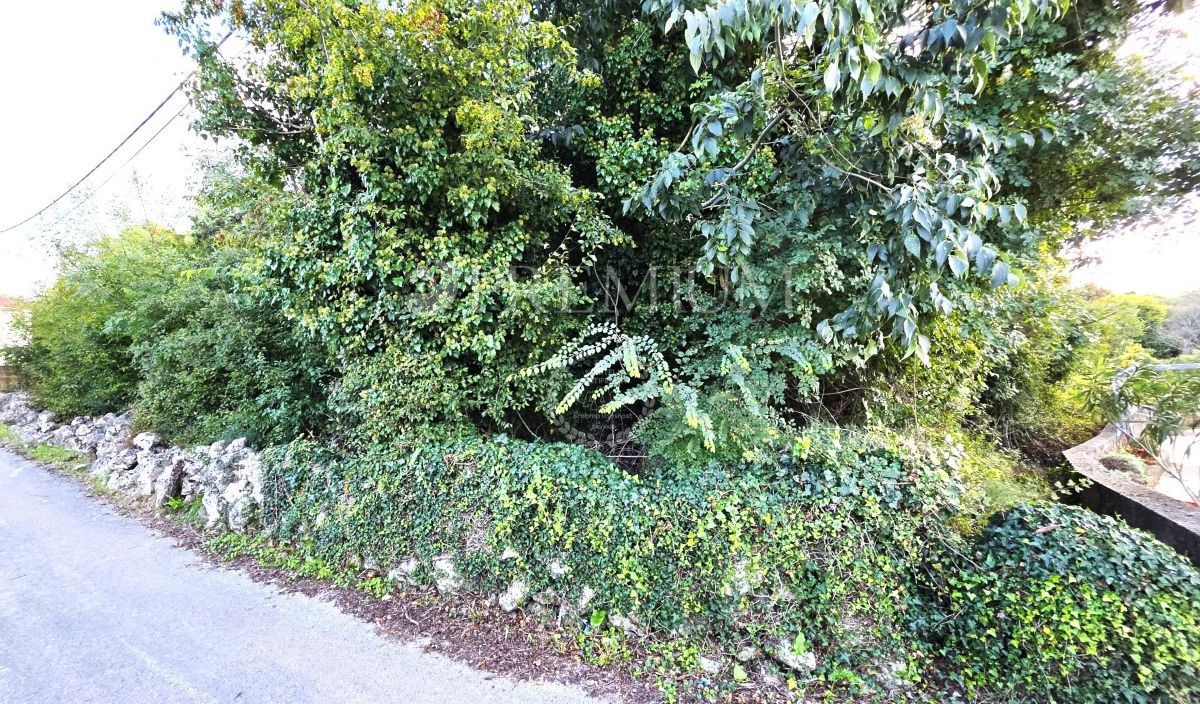 Malinska, surroundings, building plot 1561 m² – 399.000 EUR 