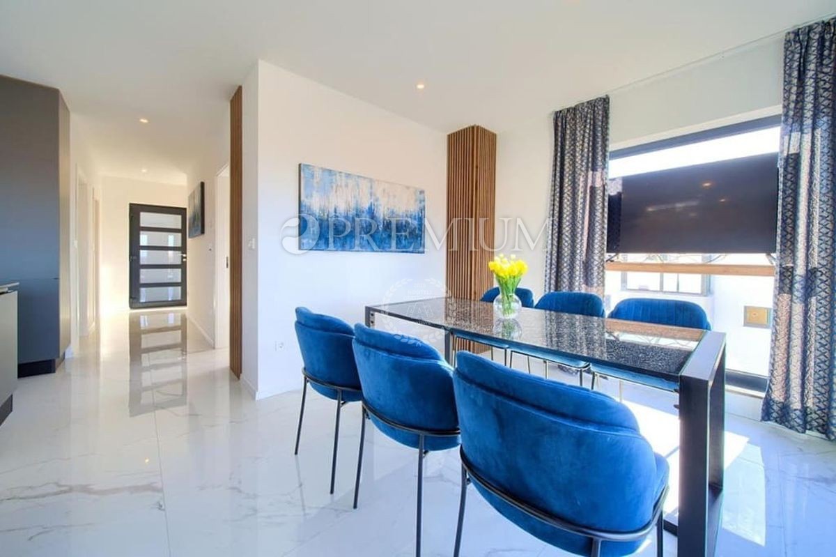 Attico Malinska con vista mare!