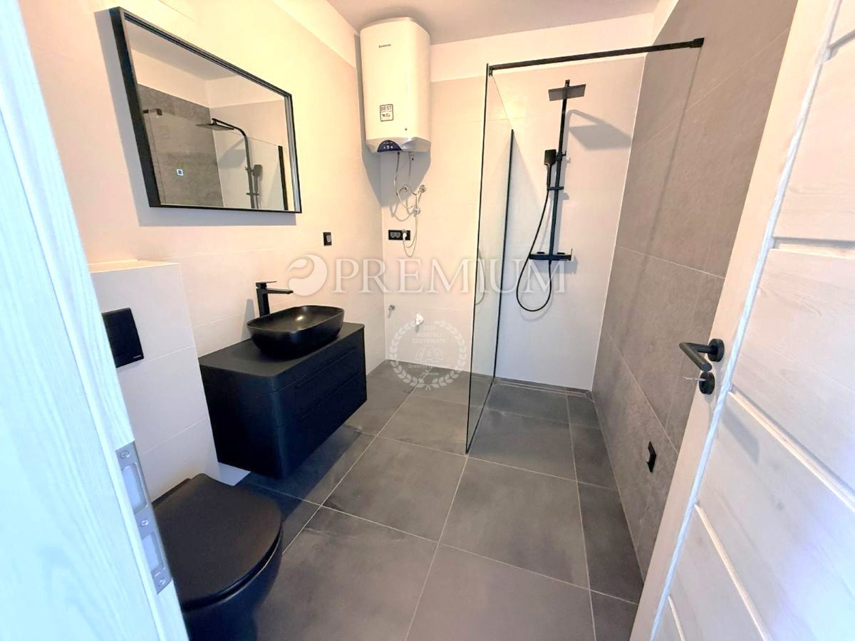 Čižići, appartamento al piano terra con giardino!