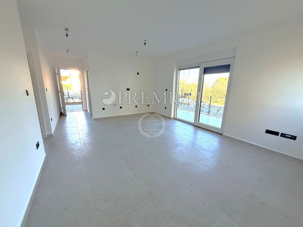 Čižići, appartamento al piano terra con giardino!