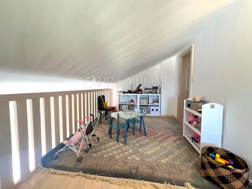 Čižići, Appartamento con giardino e vista mare!