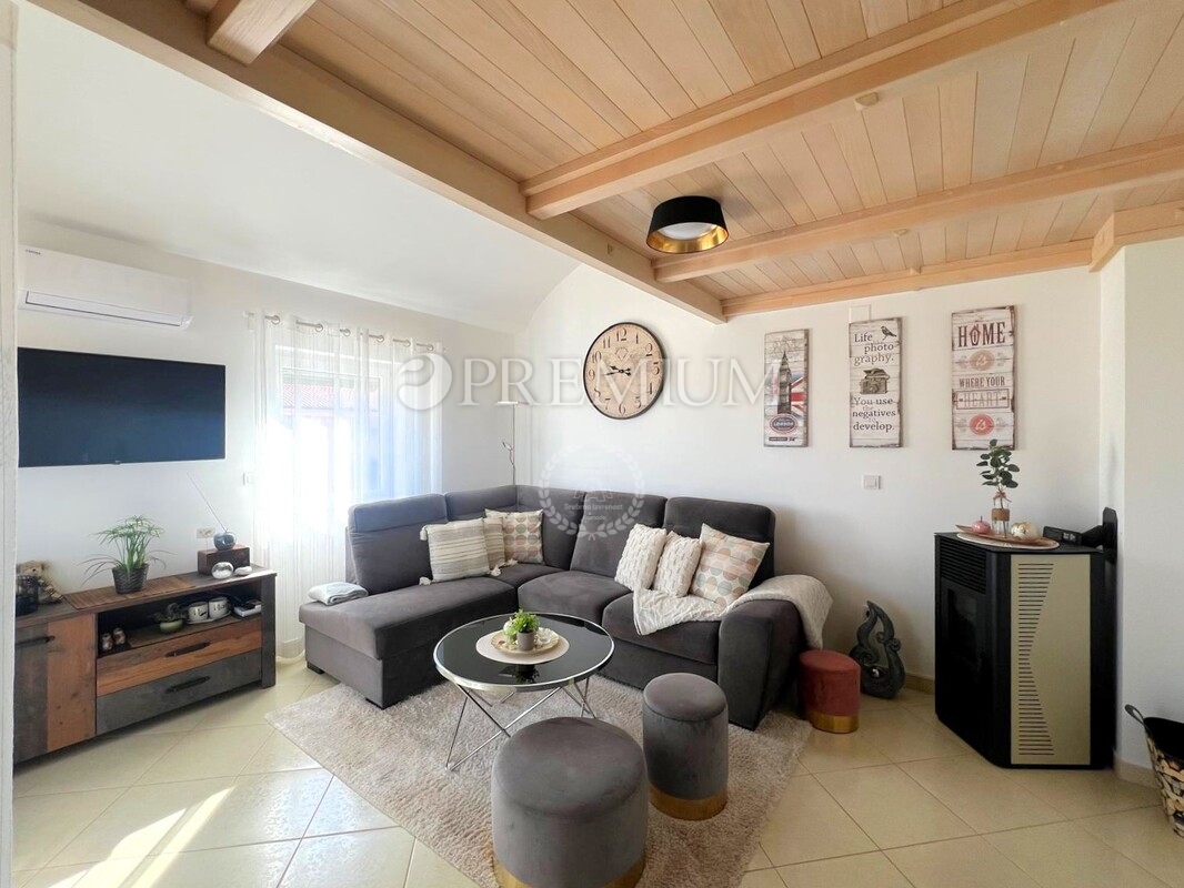 Čižići, Appartamento con giardino e vista mare!