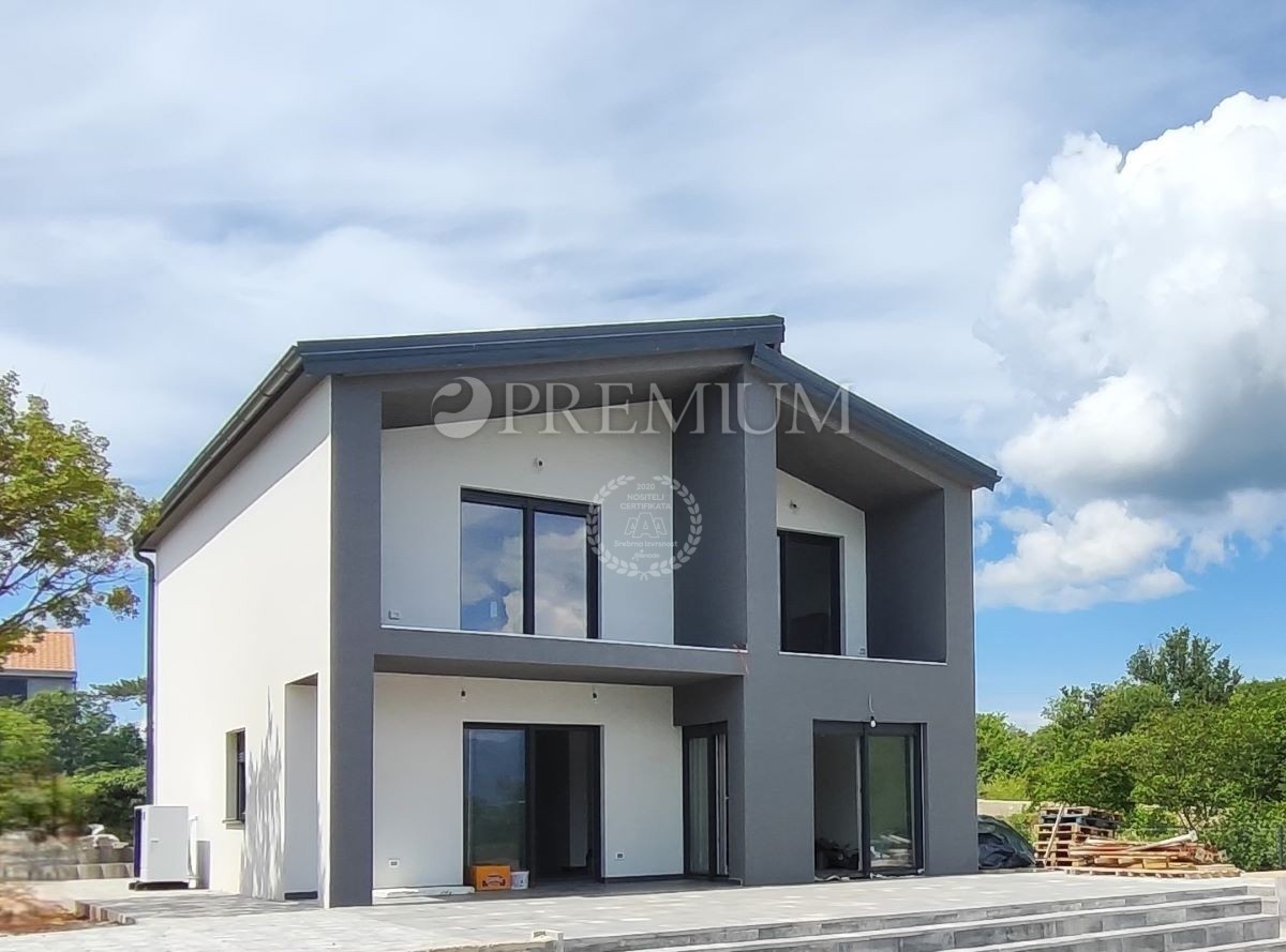 Vrbnik, vendita, casa in costruzione, con una bellissima vista sul mare e sulla piscina!