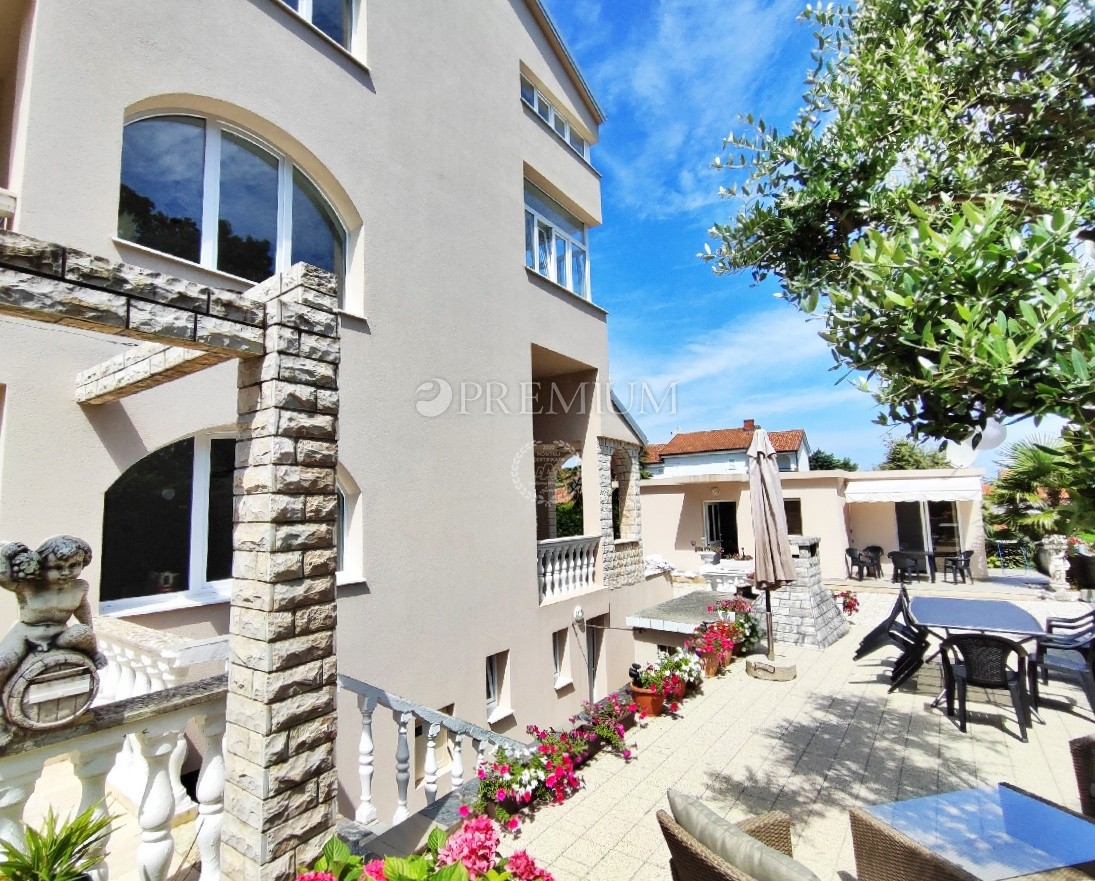 Malinska, condominio con 6 unità abitative in vendita!