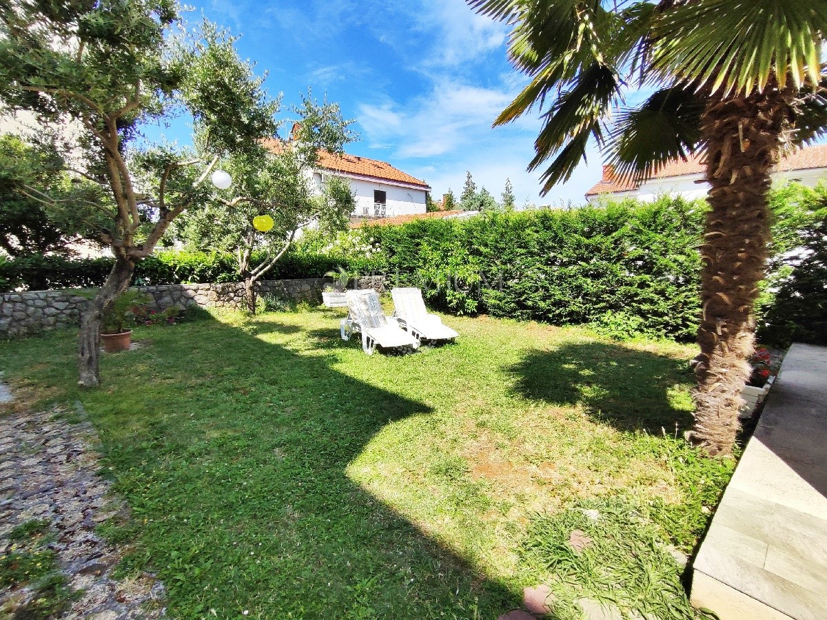 Malinska, condominio con 6 unità abitative in vendita!