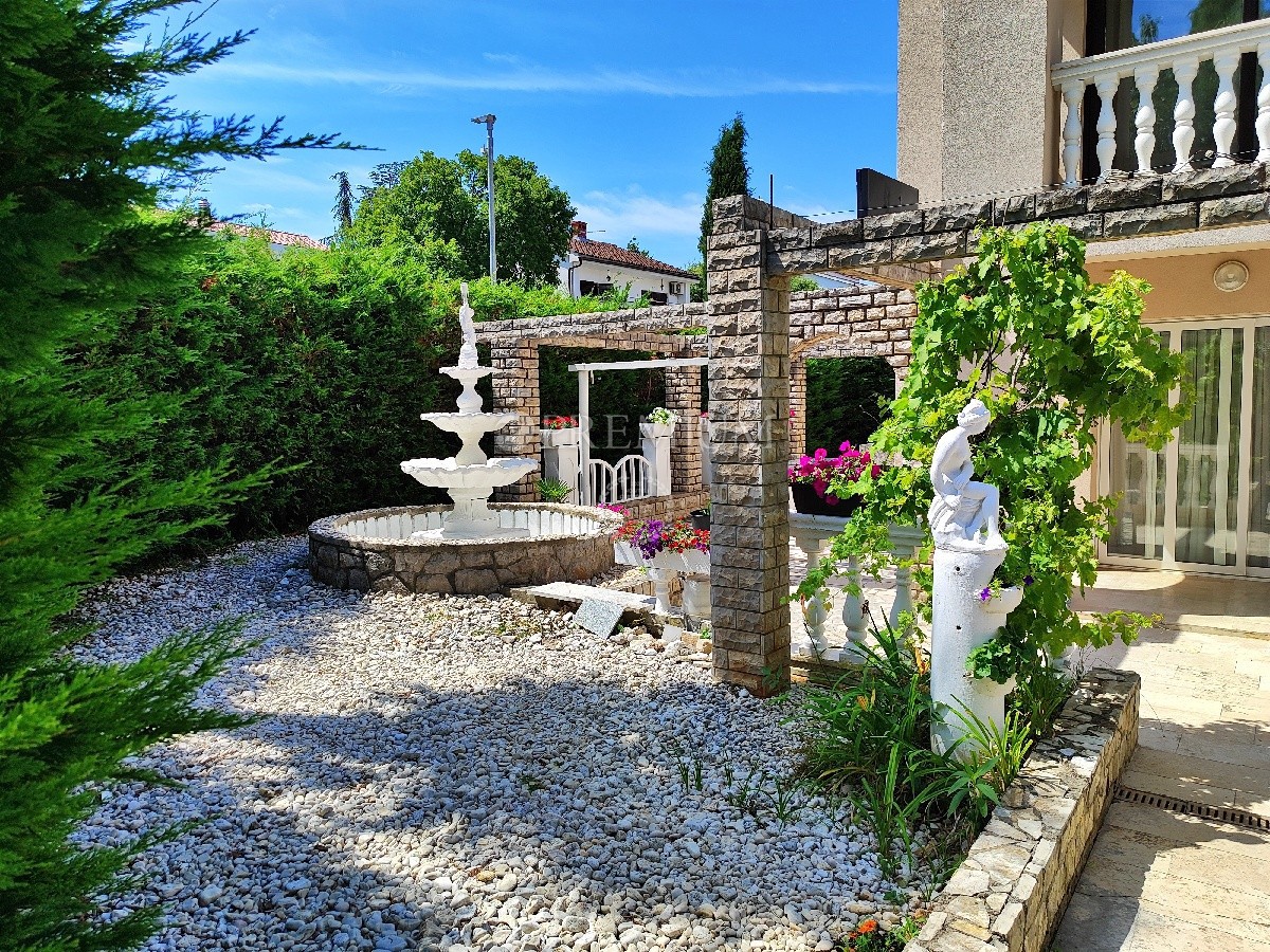 Malinska, condominio con 6 unità abitative in vendita!