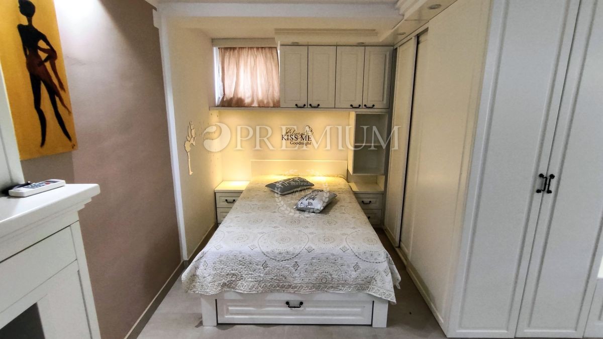 Krk, casa con 2 appartamenti, vicino al mare!