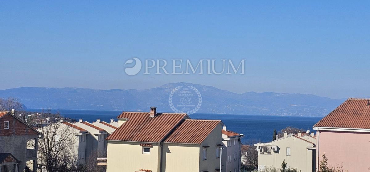 Malinska, nuova casa bifamiliare, vista mare, piscina!