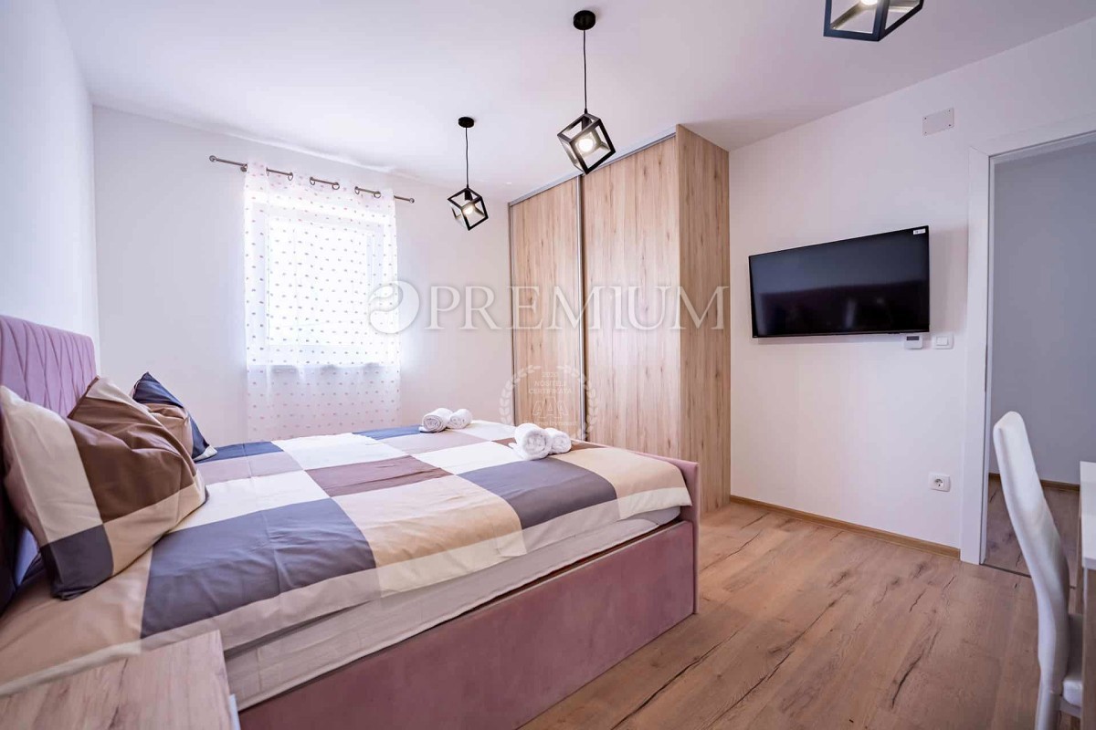 Kras, lussuosa casa indipendente con piscina!