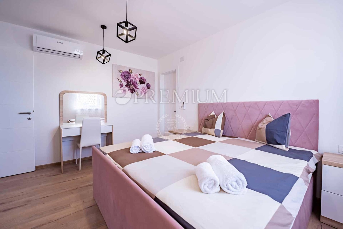 Kras, lussuosa casa indipendente con piscina!