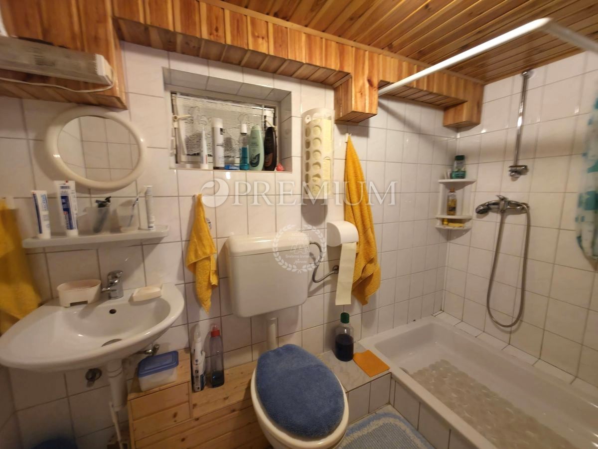 Baška, Draga Bašćanska, due case con vista mare!