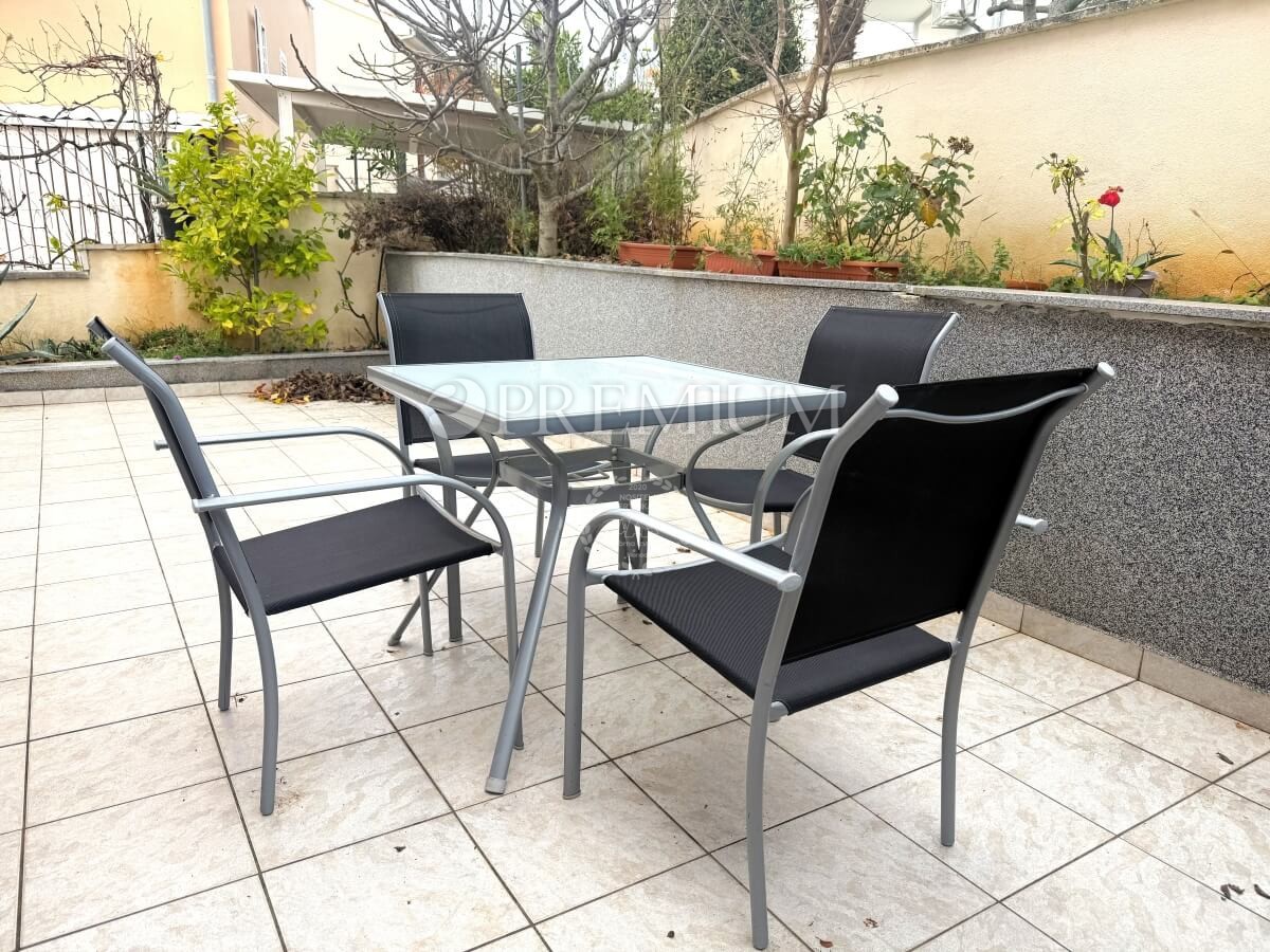 Njivice, casa doppia con due appartamenti, ottima occasione!