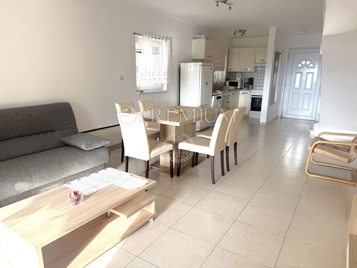 Njivice, casa doppia con due appartamenti, ottima occasione!