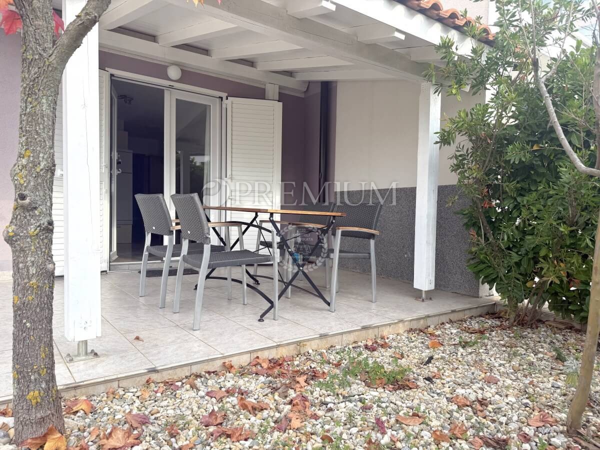 Njivice, casa doppia con due appartamenti, ottima occasione!