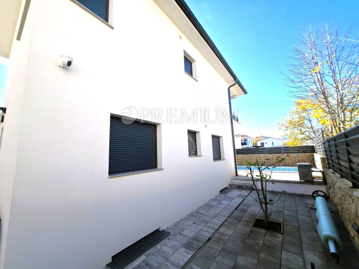 Malinska, casa arredata con piscina riscaldata!