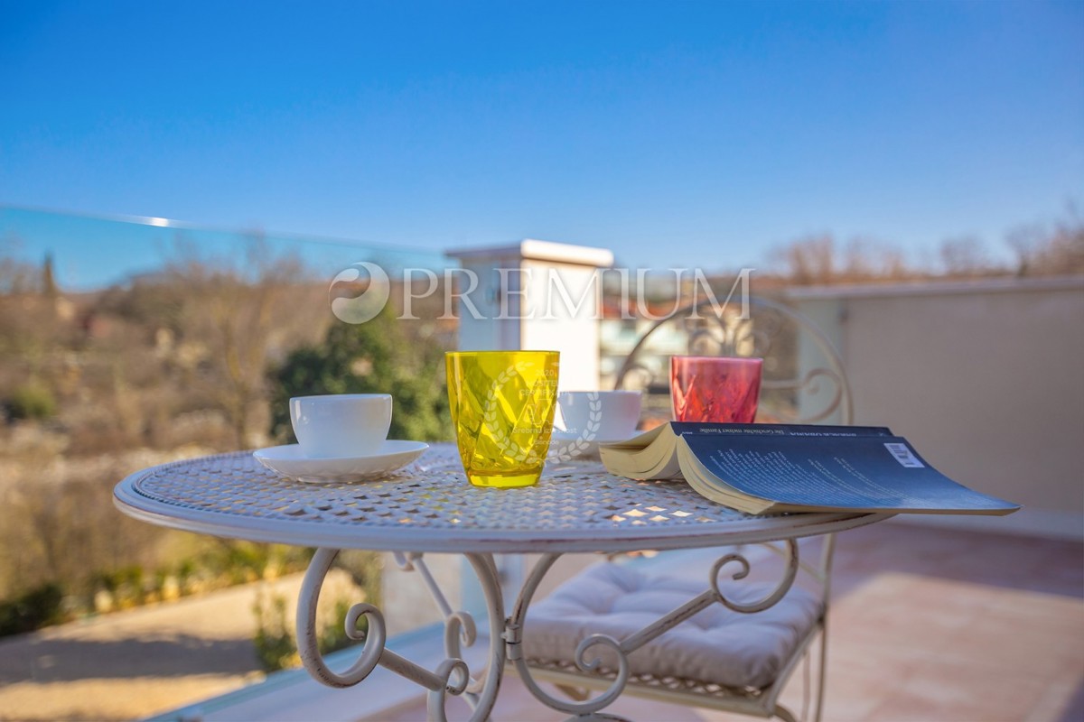 Dintorni di Malinska, nuova casa in pietra con piscina e vista mare!!