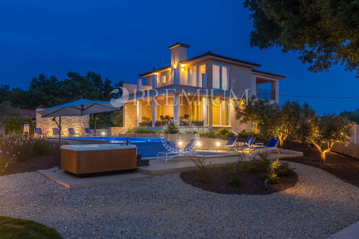 Dintorni di Malinska, nuova casa in pietra con piscina e vista mare!!