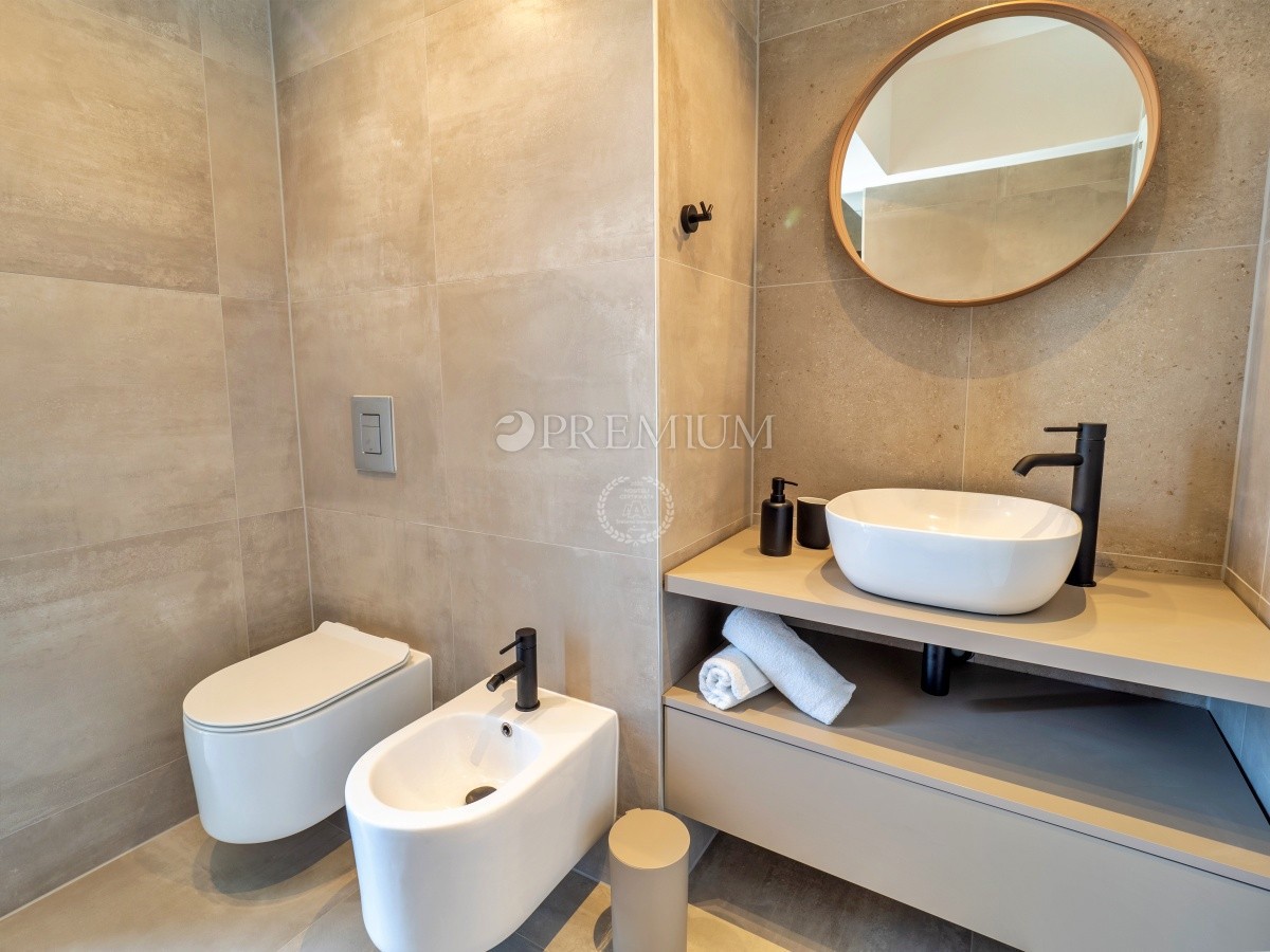Dintorni di Vrbnik, casa con piscina in una posizione tranquilla!