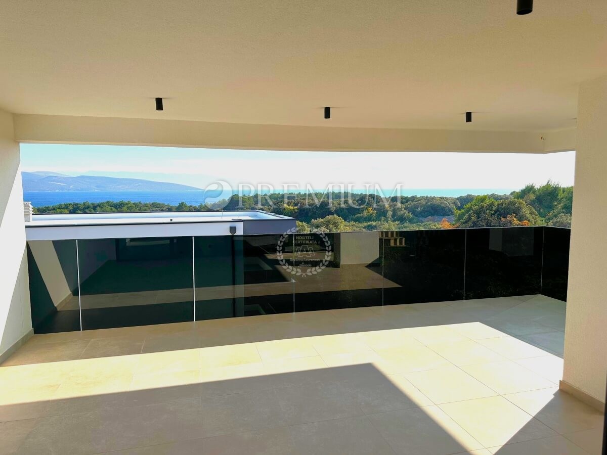 Krk, nuova costruzione, appartamento con terrazza sul tetto!