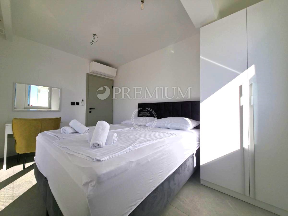 Vrbnik, dintorni, villa indipendente con piscina!