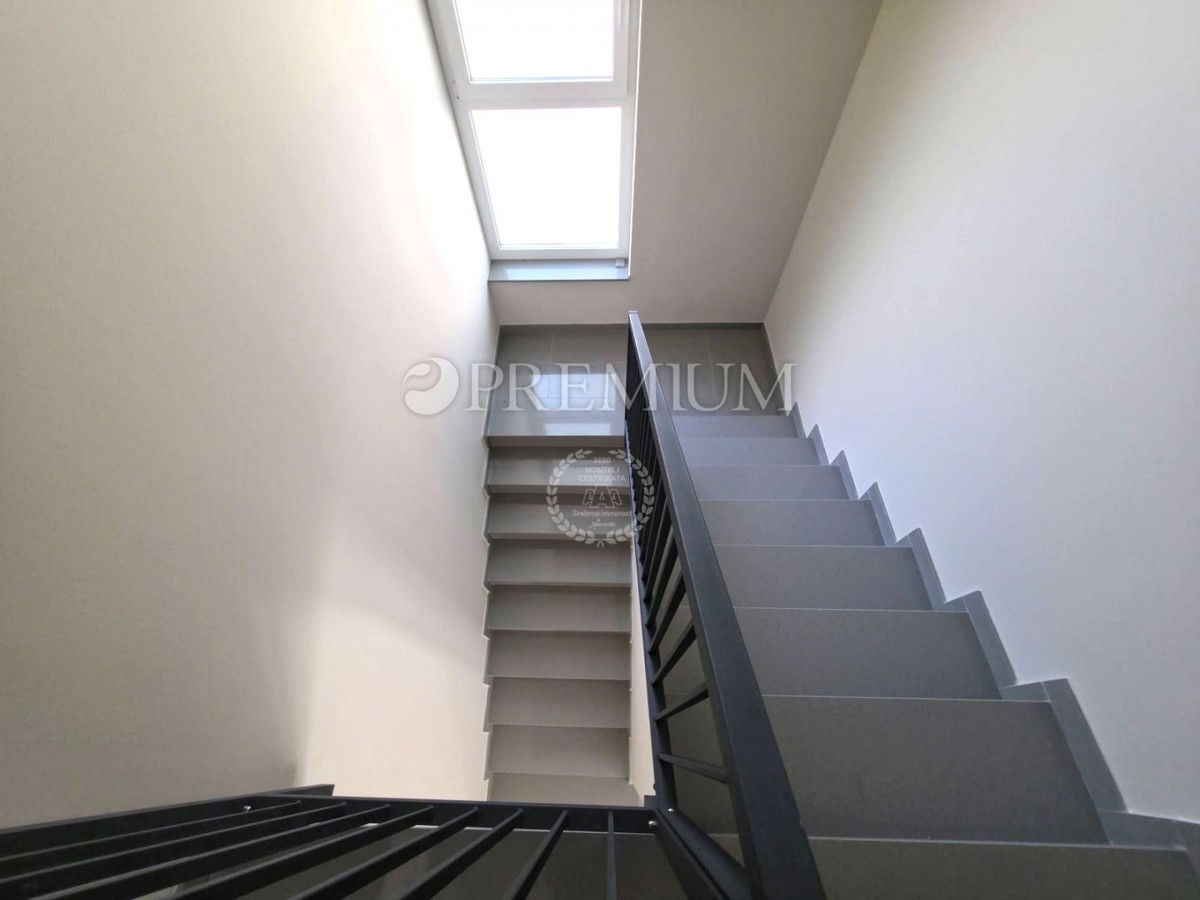 Vrbnik, dintorni, villa indipendente con piscina!