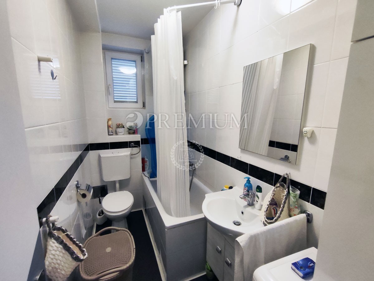 Malinska, appartamento in vendita al piano terra, 600 metri dal mare!